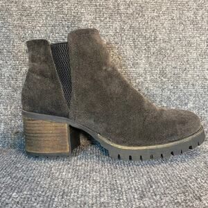 BULLBOXER Heeled Booties Womens 9 Gray Suede Side Stretch Chelsea Lug Block